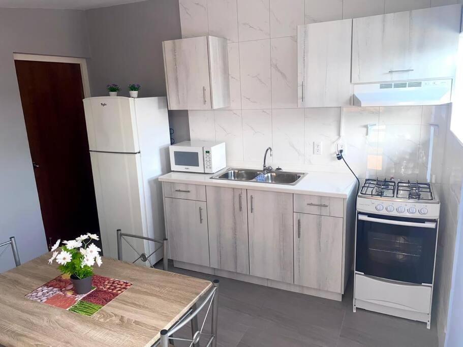Cozy 1-Bedroom Apartment Close To City Center Willemstad Exteriör bild